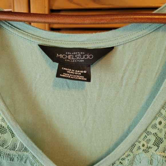 Michel Studio Collection Teal Flowy and Lace Cami - Picture 3 of 5